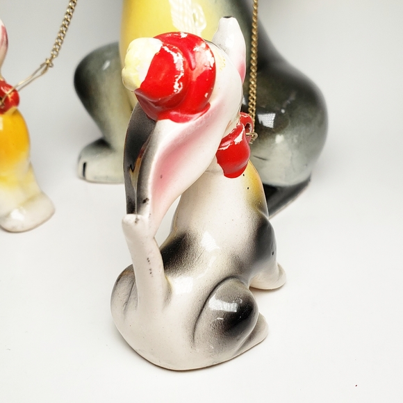 Vintage Kitsch Basset Hound Dog Chain Figurine Set Artmark Anthropomorphic - Picture 7 of 16